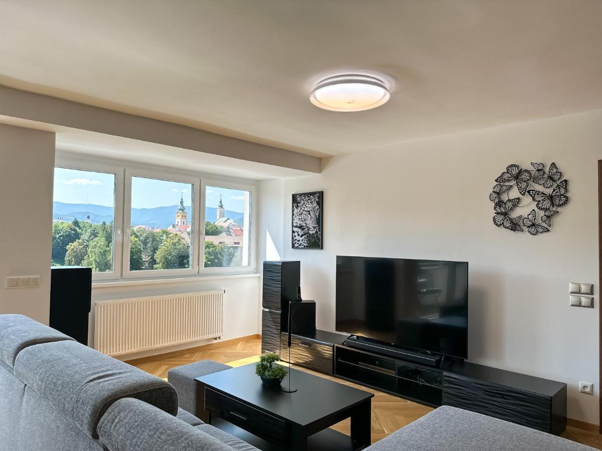Lux Residence, A/C, Vip Parking, City View 반스카비스트리카 외부 사진